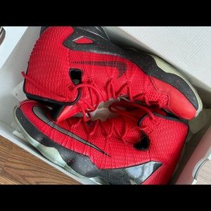 LeBron XIII Elite - Size 11.5